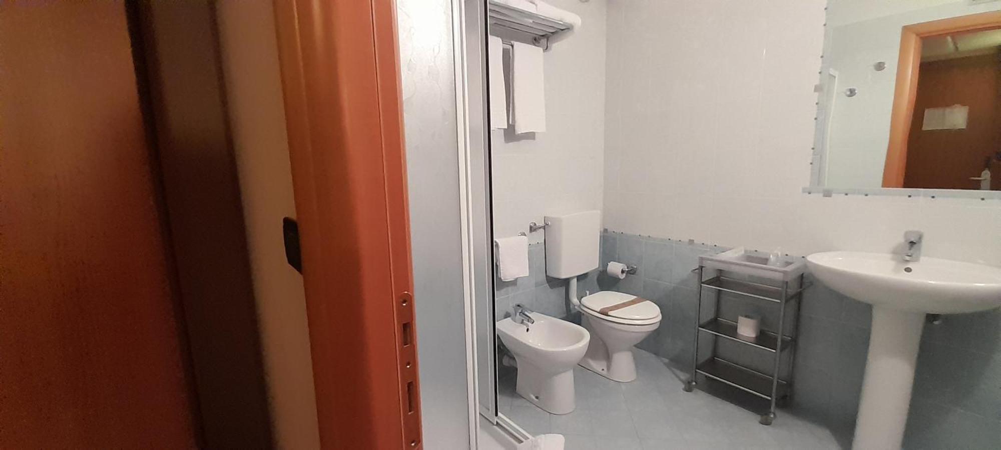 Hotel Ceretto Busca ภายนอก รูปภาพ