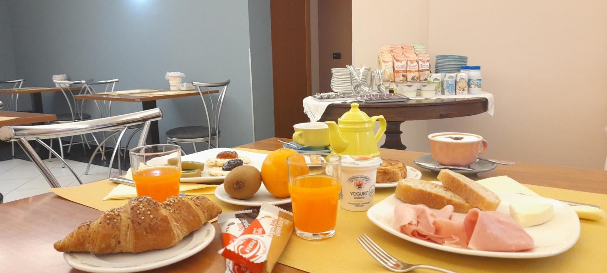 Hotel Ceretto Busca ภายนอก รูปภาพ