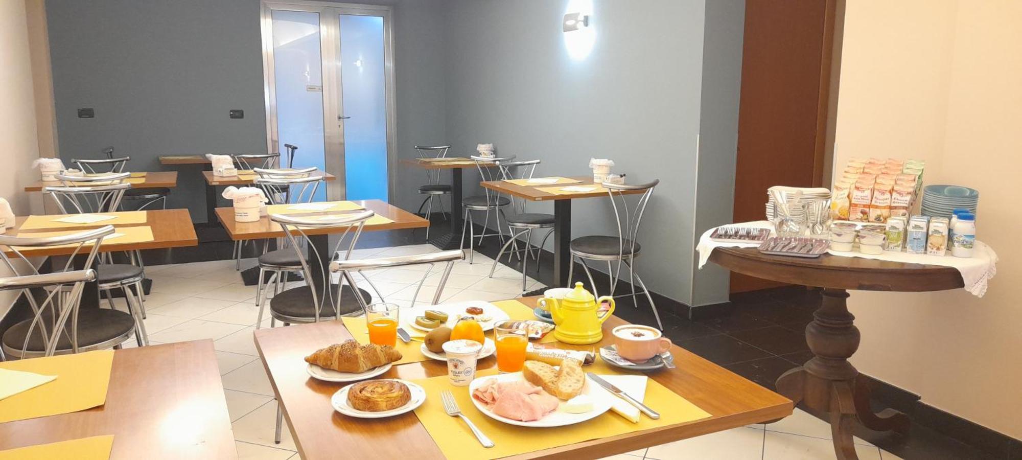 Hotel Ceretto Busca ภายนอก รูปภาพ