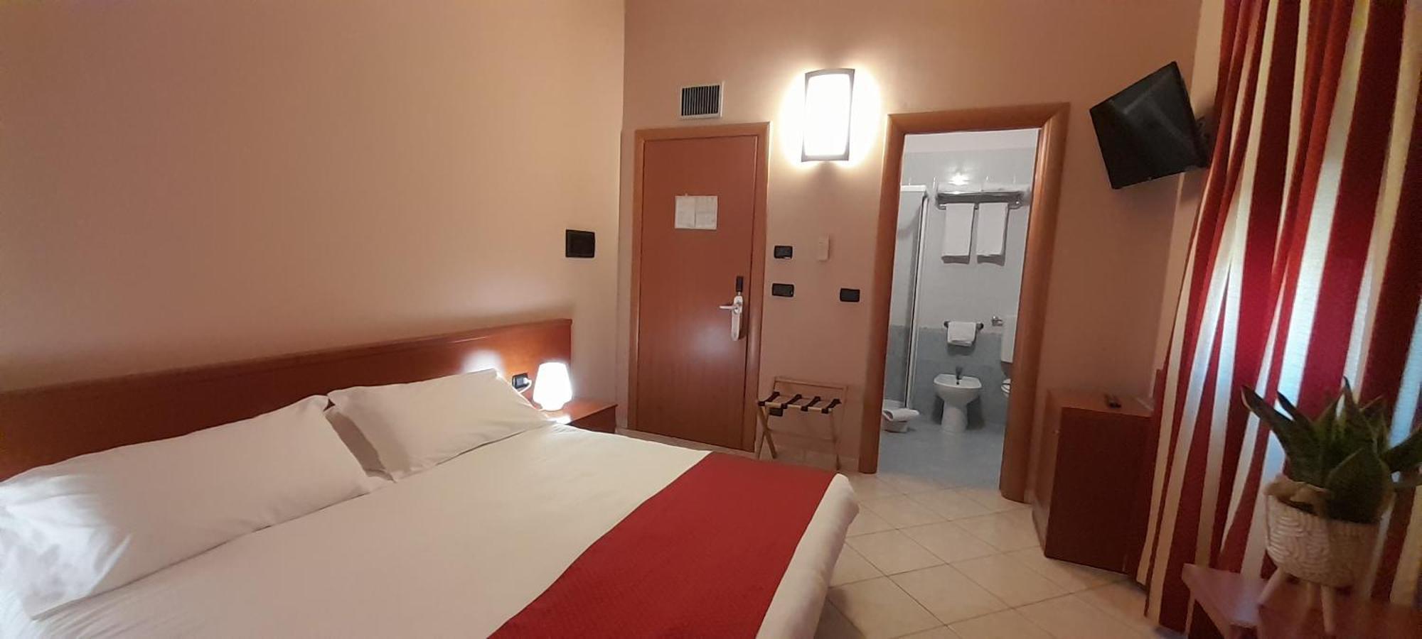 Hotel Ceretto Busca ภายนอก รูปภาพ
